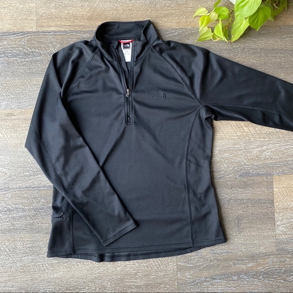 The North Face: Athletic ½ zip pullover